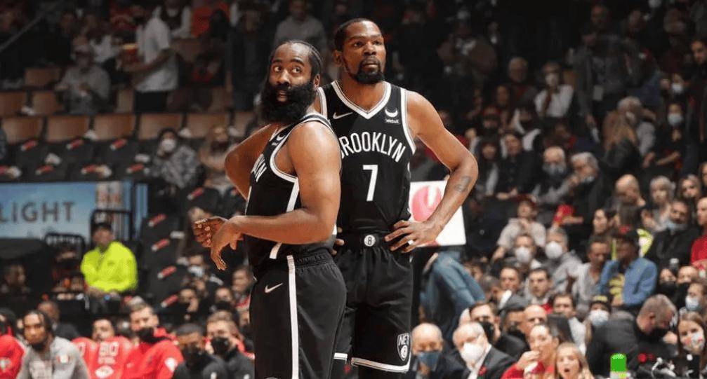 杜兰特三巨头联手，火箭得分突破，逆转取胜冲击季后赛！